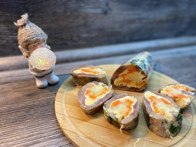 Рулет из селедки с начинкой, украшение любого стола!