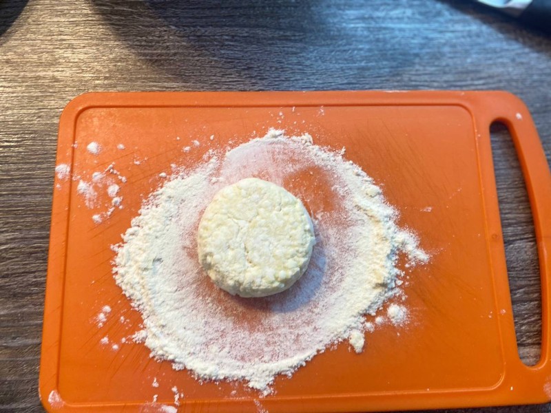 Шаг 2.1. Сырники легкий рецепт, самых вкусных сырничков! Шаг 2.1. Сырники легкий рецепт, самых вкусных сырничков!